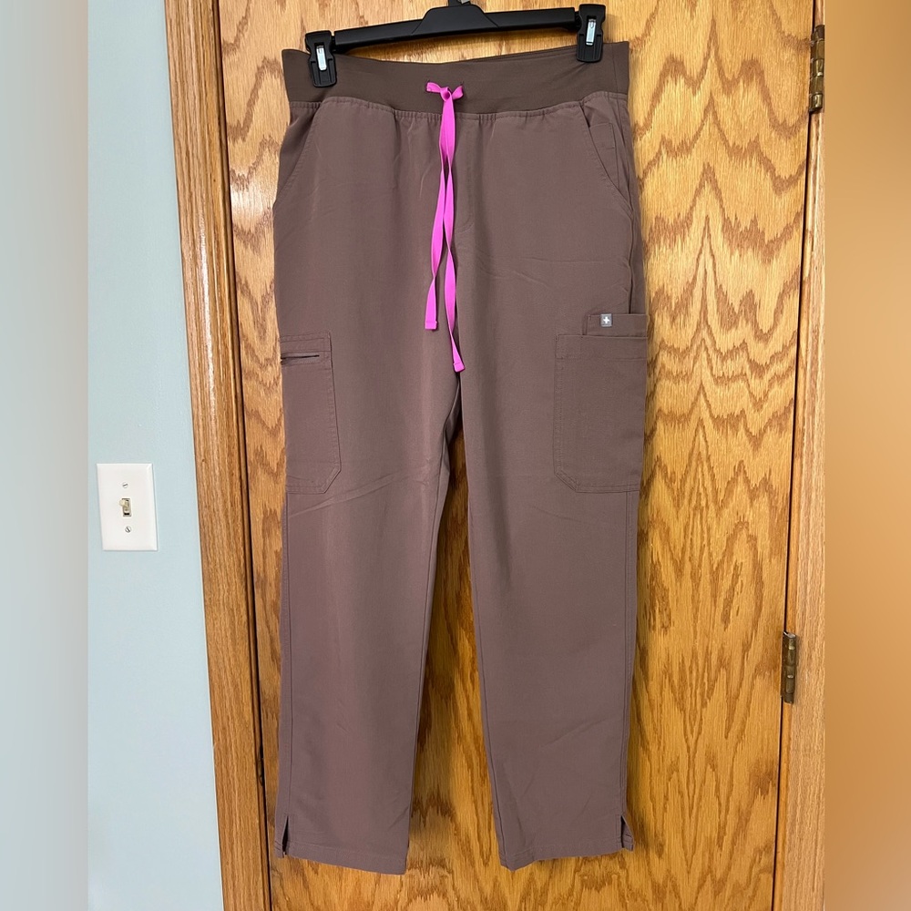 Figs Yola Smokey Taupe L